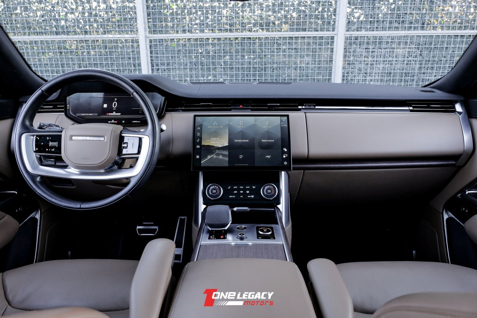 Used 2023 Land Rover Range Rover Long Wheelbase SE image 15