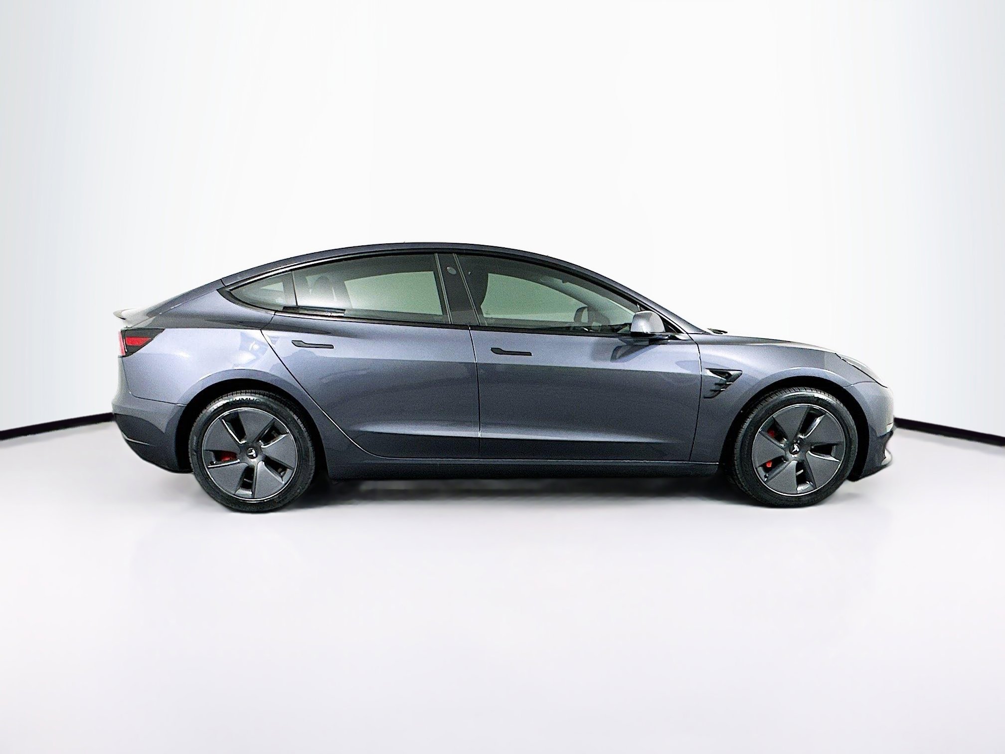 Used 2023 Tesla Model 3 Standard Range image 10