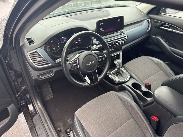Used 2022 Kia Seltos S AWD/4WD image 9