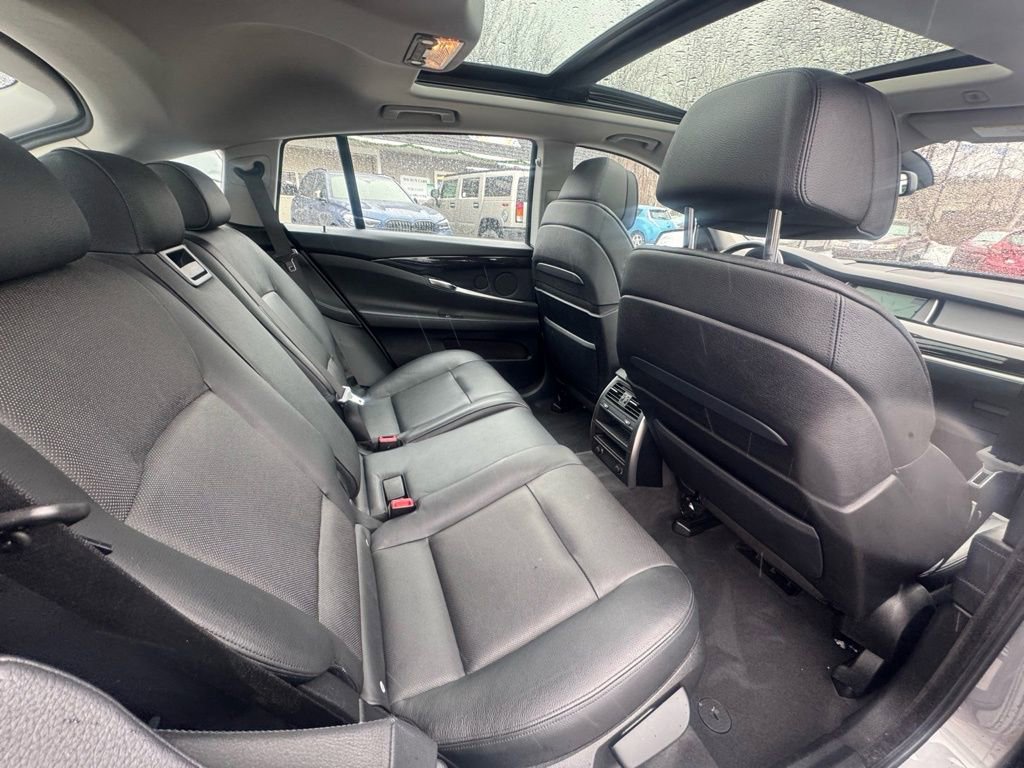 Used 2011 BMW 550i Gran Turismo xDrive image 25