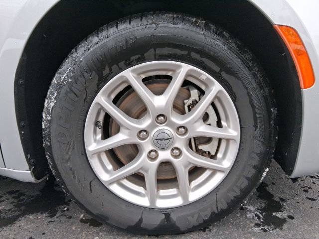 Used 2024 Chrysler Pacifica Touring-L image 8