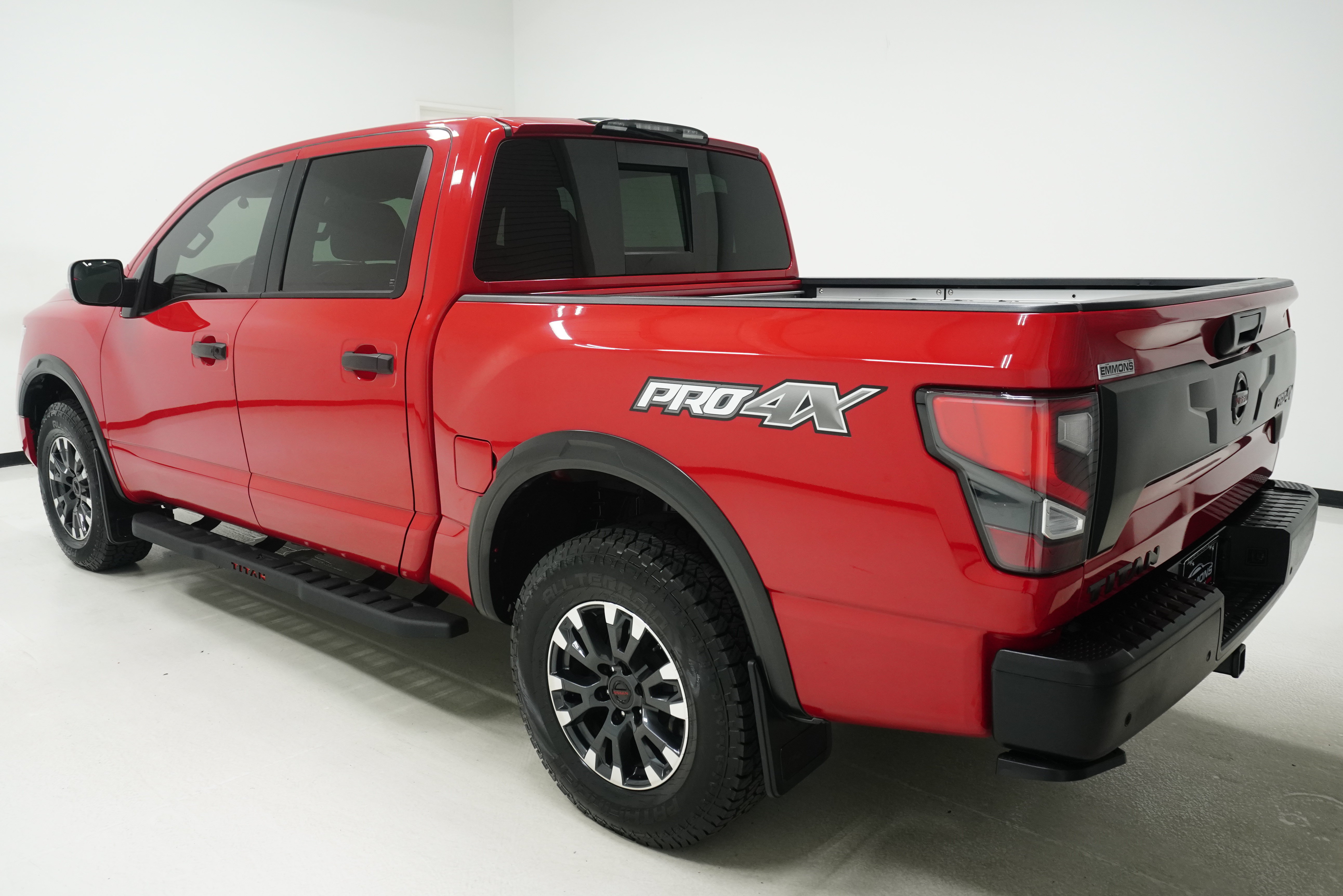 Used 2021 Nissan Titan PRO-4X w/ Pro-4x Convenience Package AWD/4WD image 5
