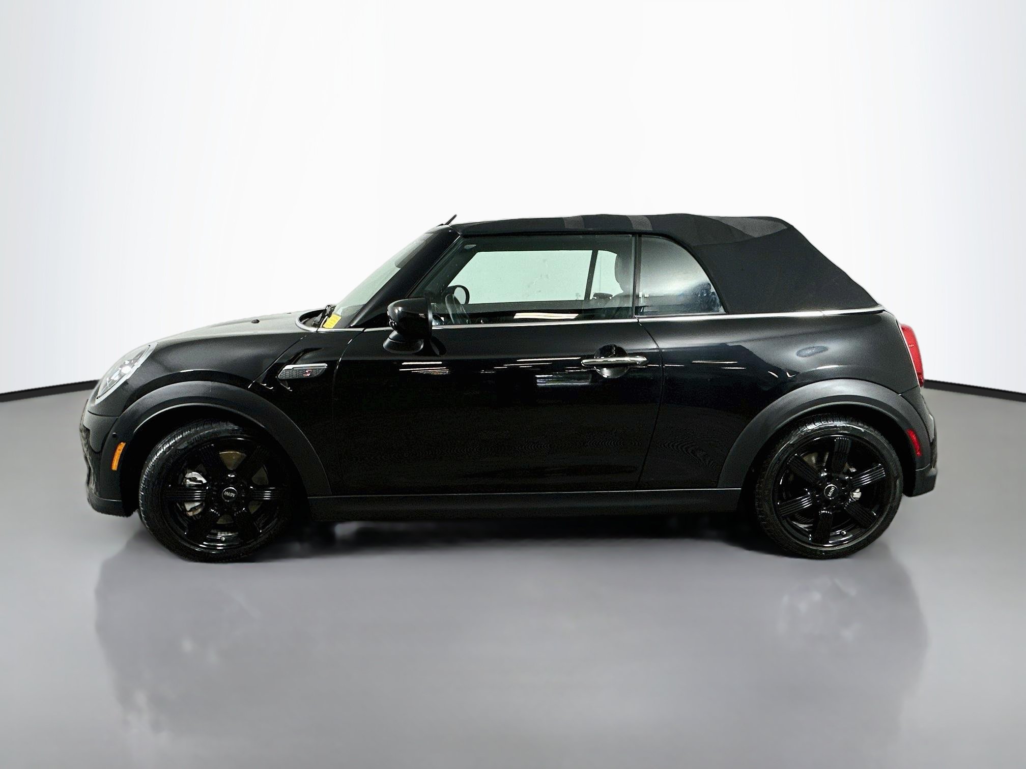Used 2022 MINI Cooper S FWD image 4