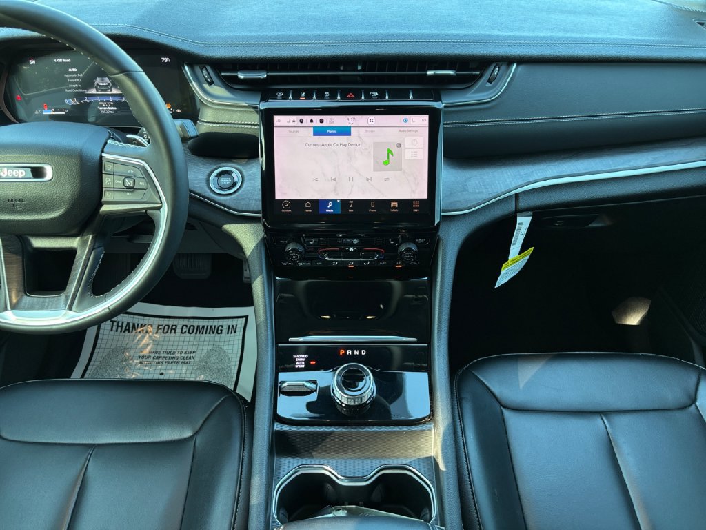 Certified 2024 Jeep Grand Cherokee Limited w/ Black Appearance Package AWD/4WD image 16