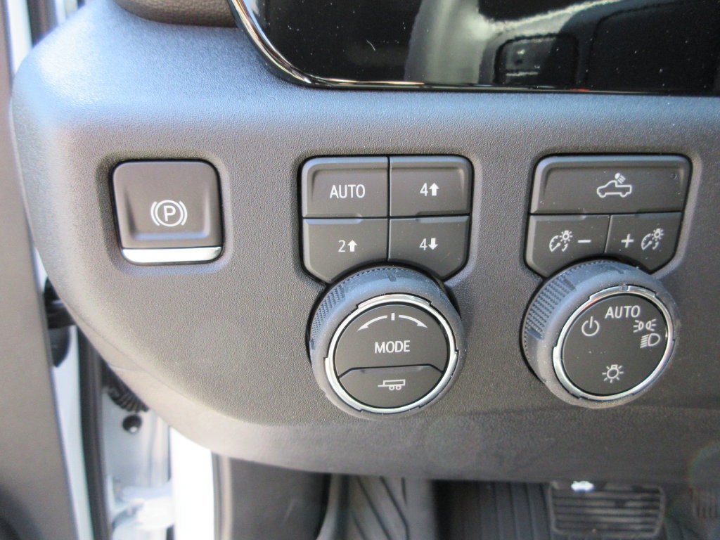 New 2026 Chevrolet Silverado 1500 LT w/ Z71 Off-Road Package AWD/4WD image 24