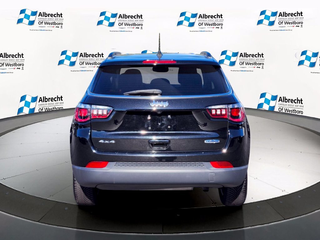 Used 2021 Jeep Compass Latitude w/ Convenience Group AWD/4WD image 4
