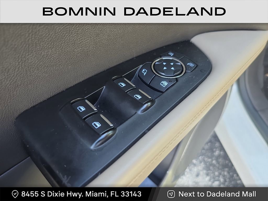 Used 2022 Lincoln Nautilus FWD image 11