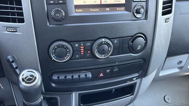 Used 2018 Mercedes-Benz Sprinter 3500 image 31