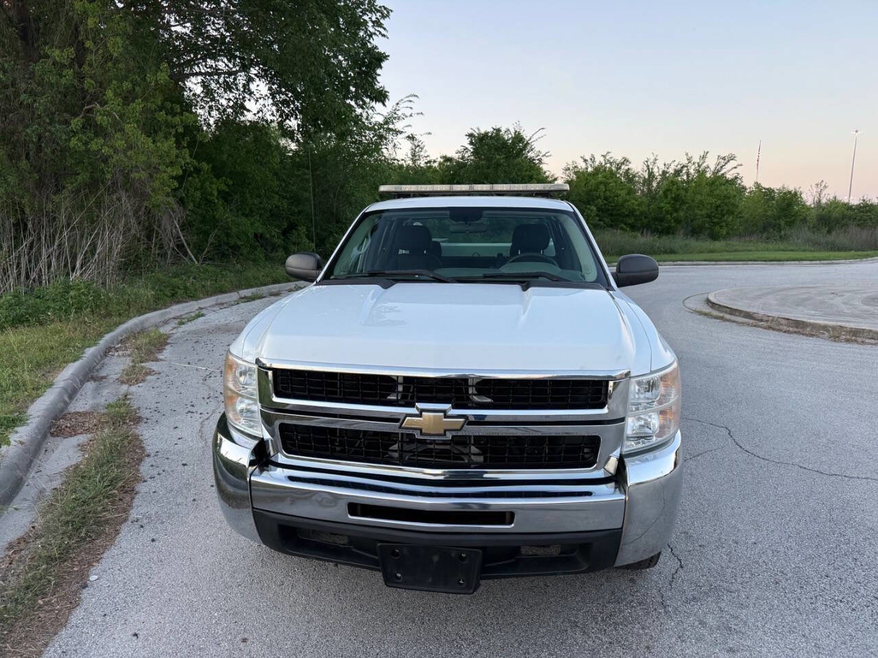 Used 2010 Chevrolet Silverado 3500 W/T w/ Snow Plow Prep Package image 4
