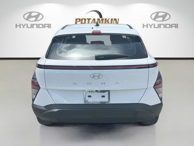 New 2027 Hyundai Kona SE FWD image 6
