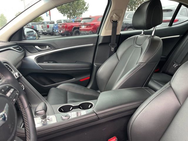 Used 2023 Genesis G70 2.0T AWD/4WD image 10