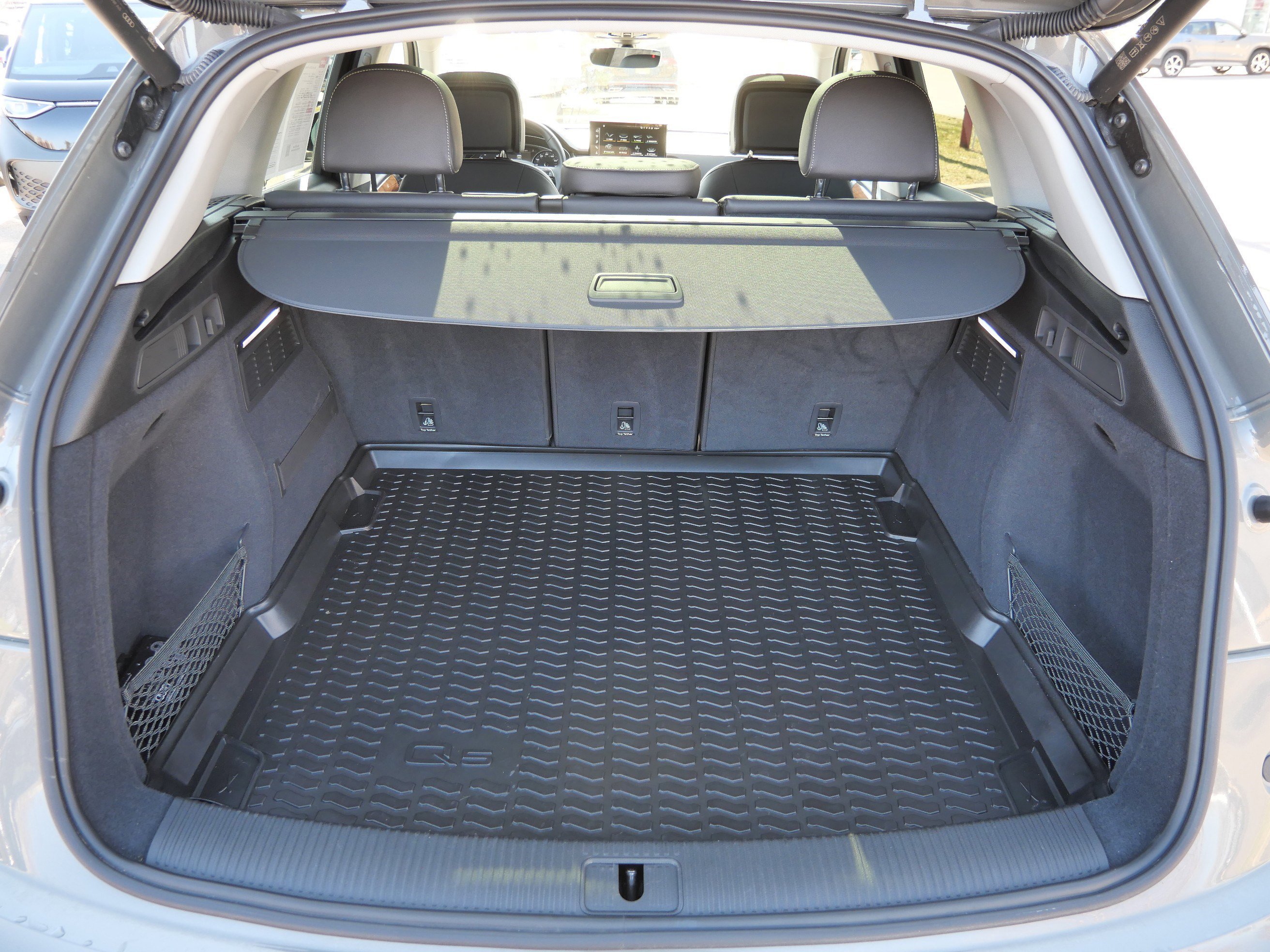 Used 2023 Audi Q5 2.0T Premium w/ Convenience Package image 18