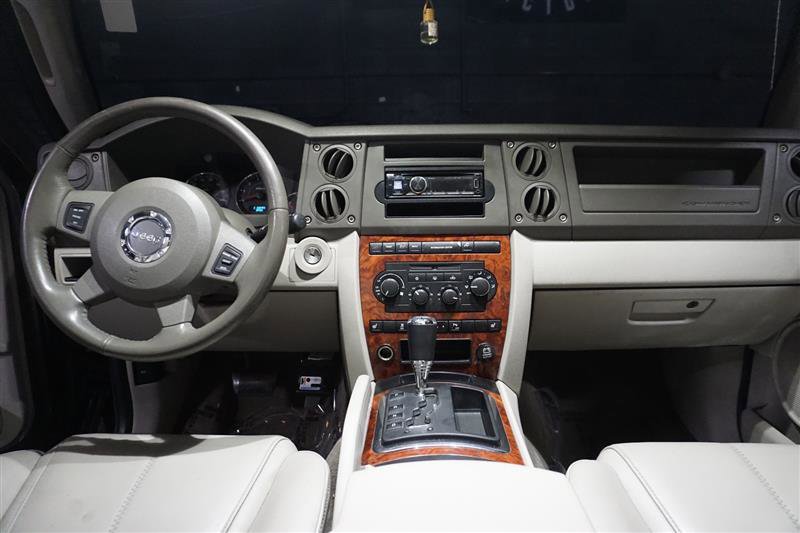 Used 2006 Jeep Commander Limited image 12