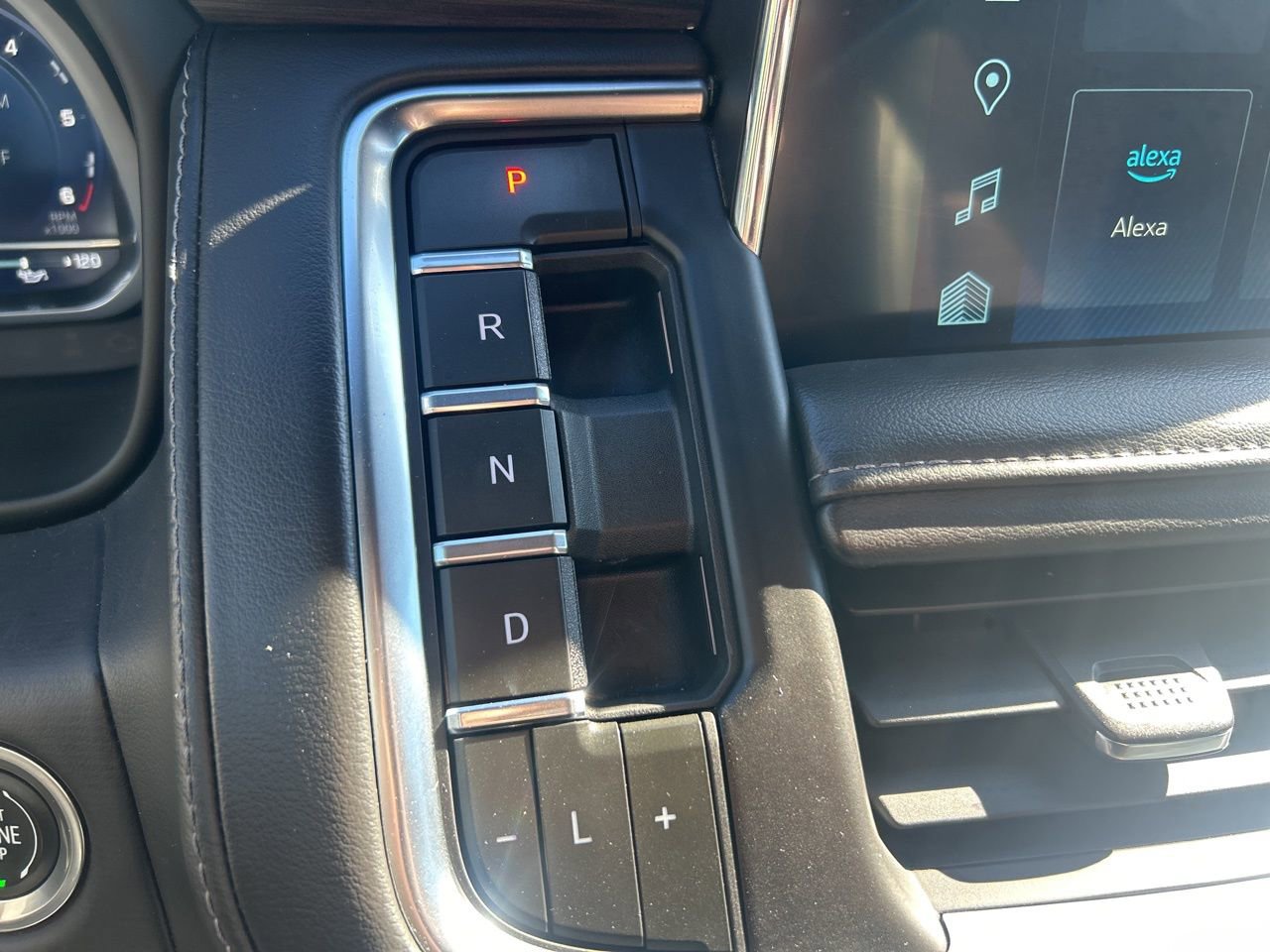 Used 2023 Chevrolet Tahoe LT image 30