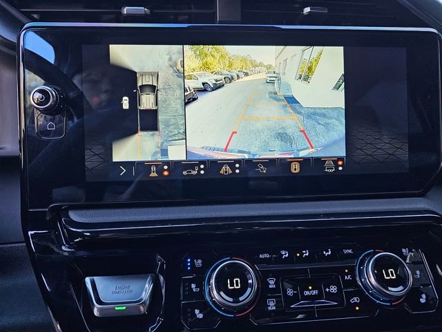 Used 2024 GMC Sierra 2500 AT4 w/ Technology Package AWD/4WD image 34