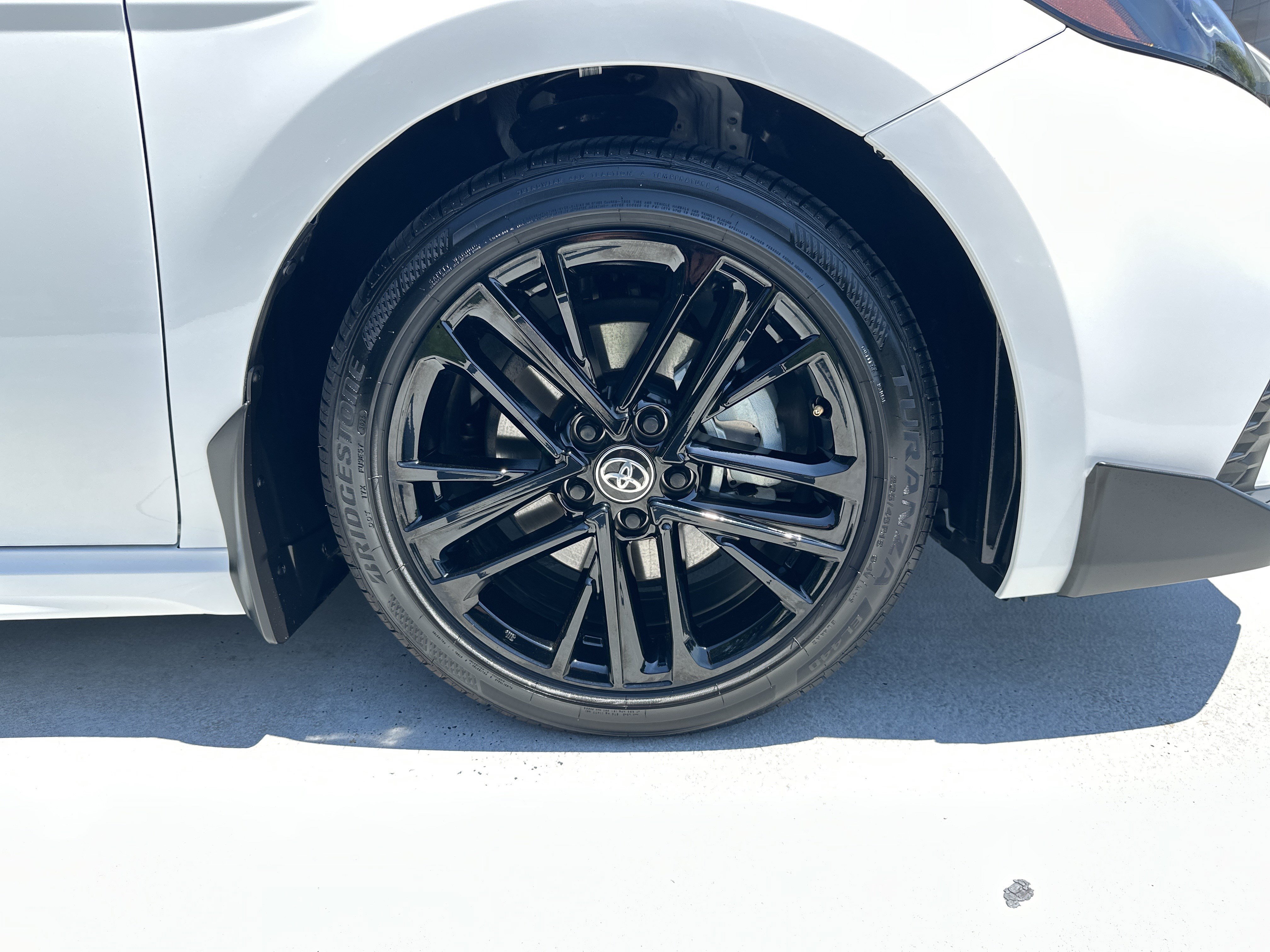 Used 2025 Toyota Camry SE FWD image 13
