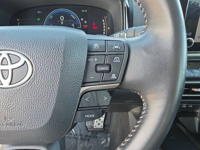 Used 2025 Toyota Camry SE FWD image 23