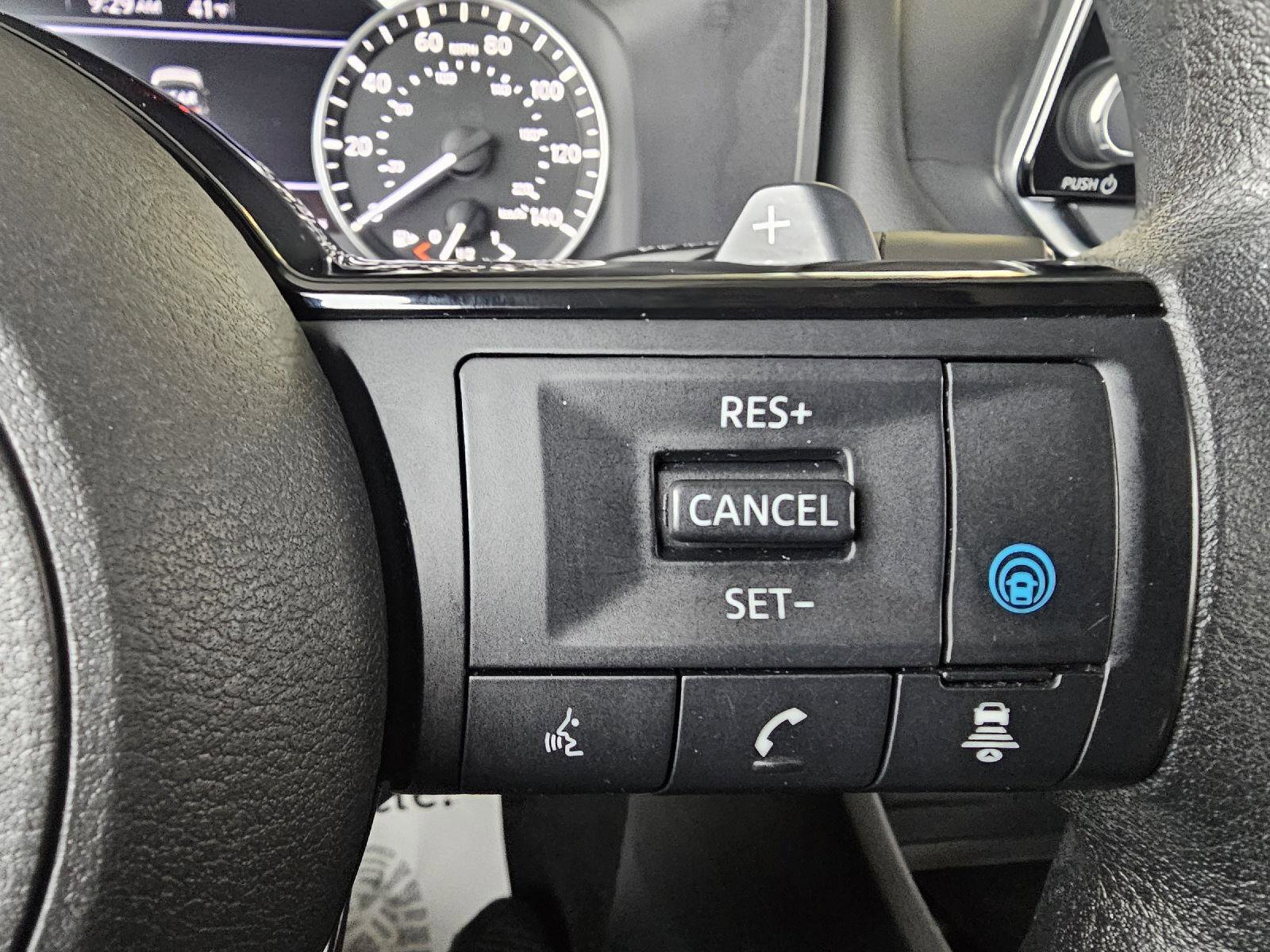 Used 2023 Nissan Rogue SV image 23