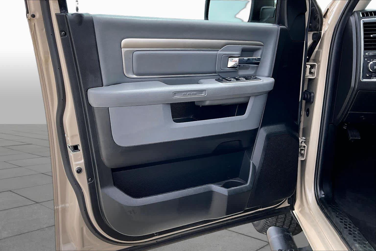 Used 2019 RAM 1500 Warlock w/ Electronics Group AWD/4WD image 22