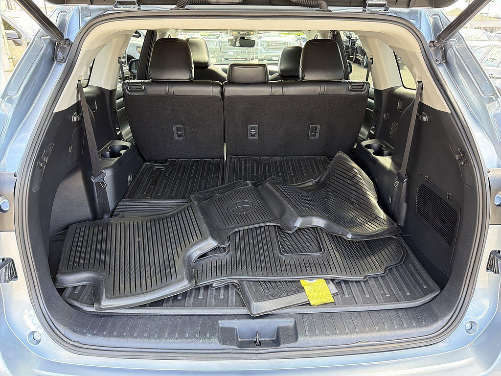 Used 2022 Toyota Highlander XLE FWD image 26