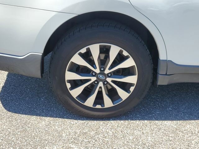 Used 2017 Subaru Outback 2.5i Limited image 5