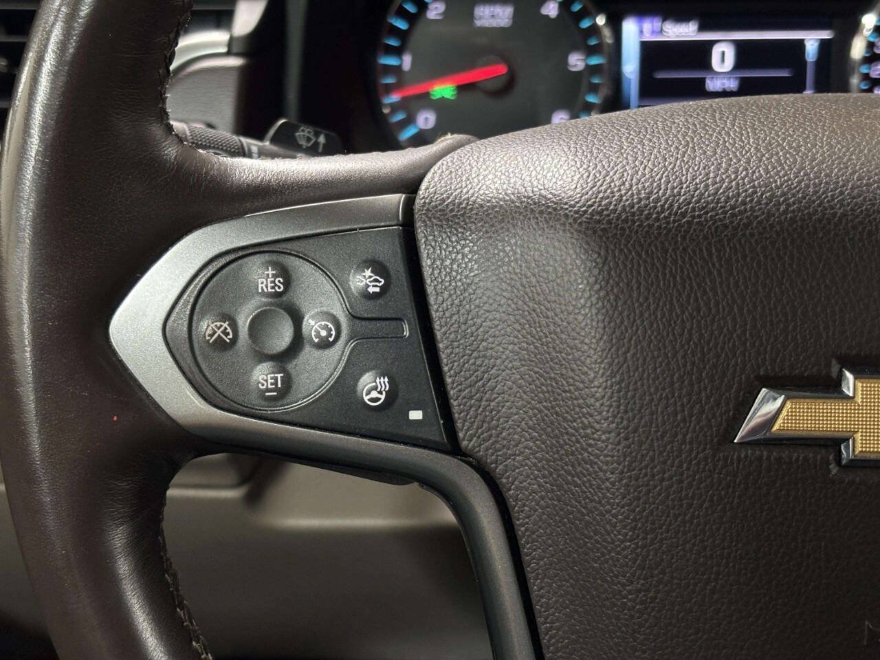 Used 2015 Chevrolet Suburban LTZ AWD/4WD image 38