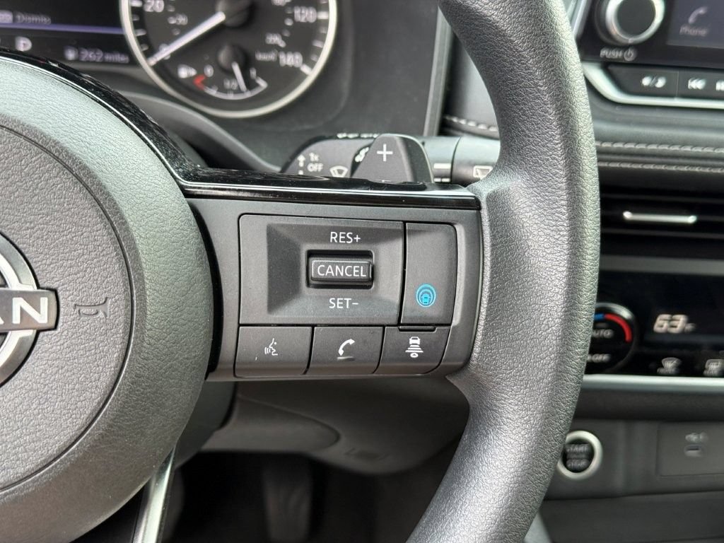 Used 2023 Nissan Rogue SV AWD/4WD image 30