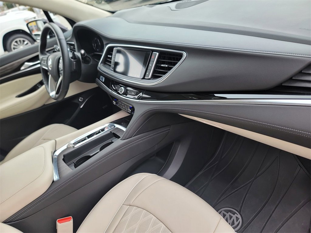 Used 2023 Buick Enclave Avenir w/ Avenir Technology Package image 24