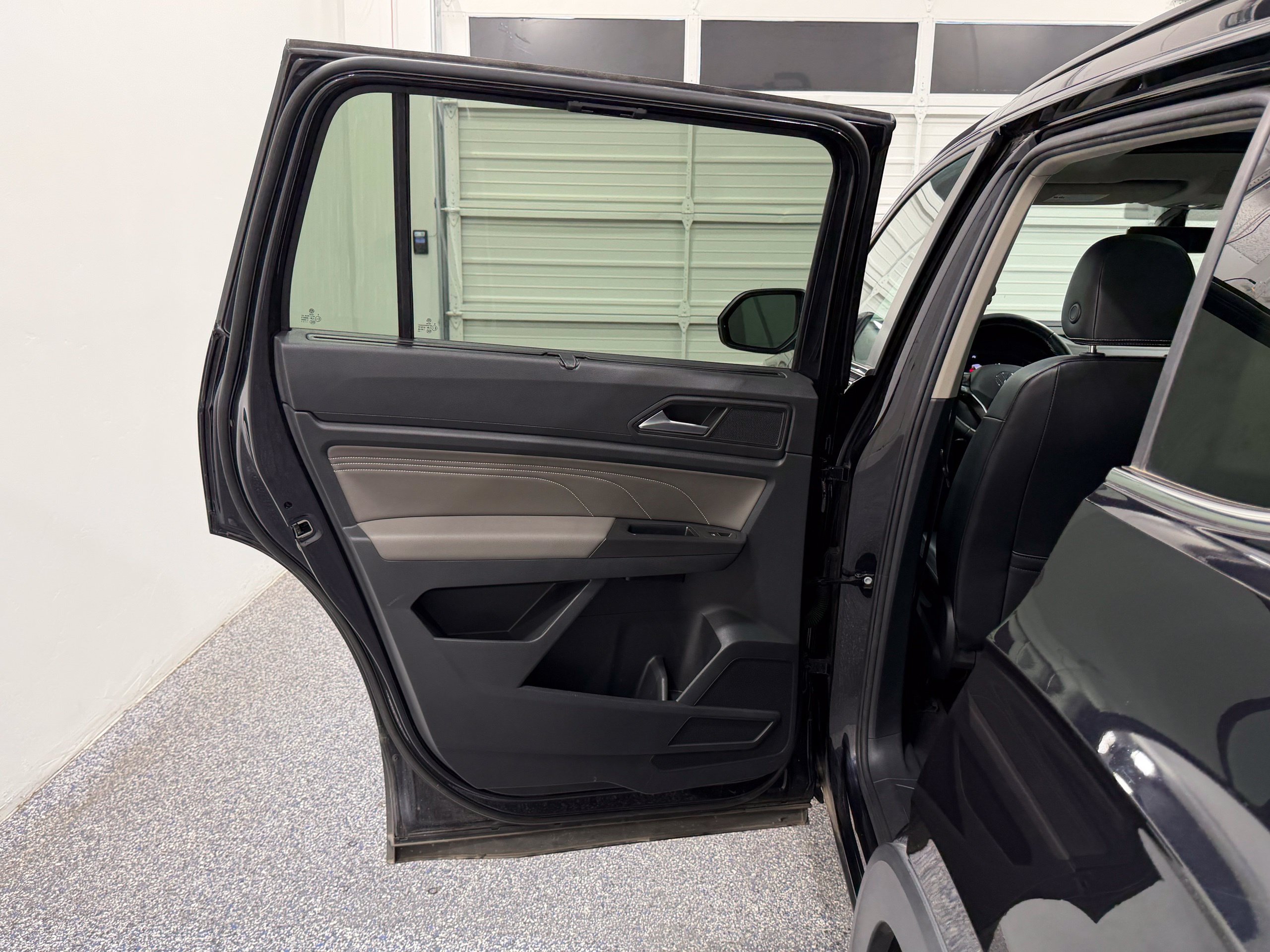 Used 2022 Volkswagen Atlas SE w/ Panoramic Sunroof Package AWD/4WD image 22