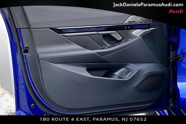 Used 2025 BMW M5 w/ Carbon Package image 15