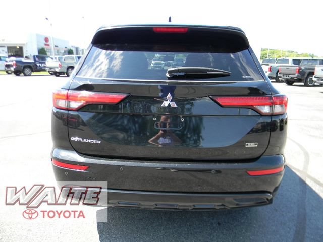 Used 2023 Mitsubishi Outlander SEL Black Edition AWD/4WD image 3