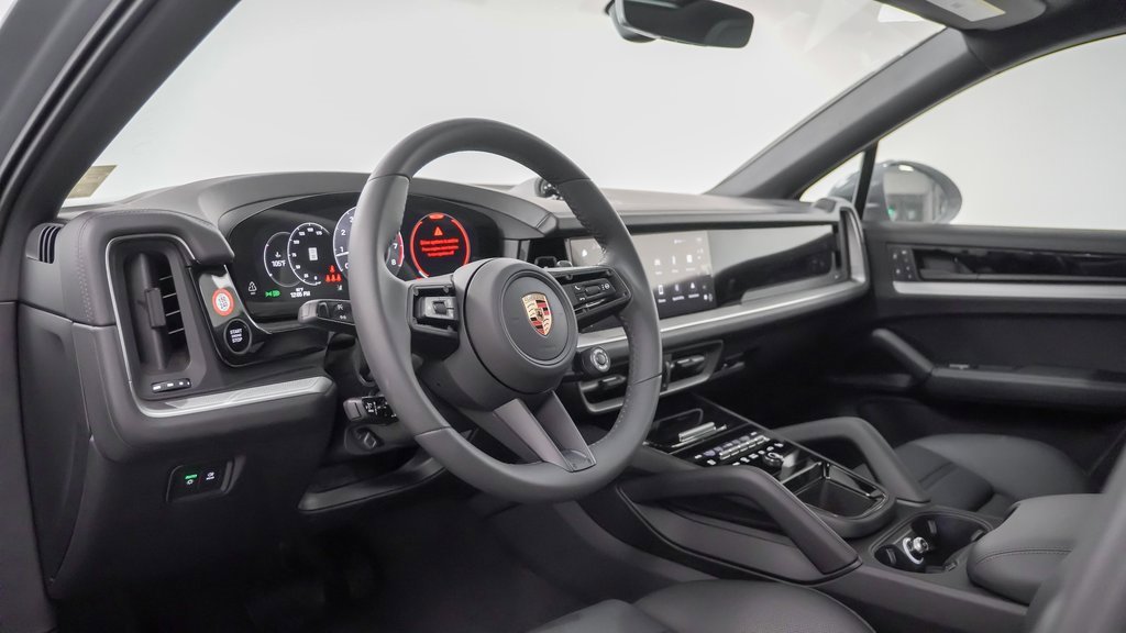 New 2025 Porsche Cayenne Coupe image 4