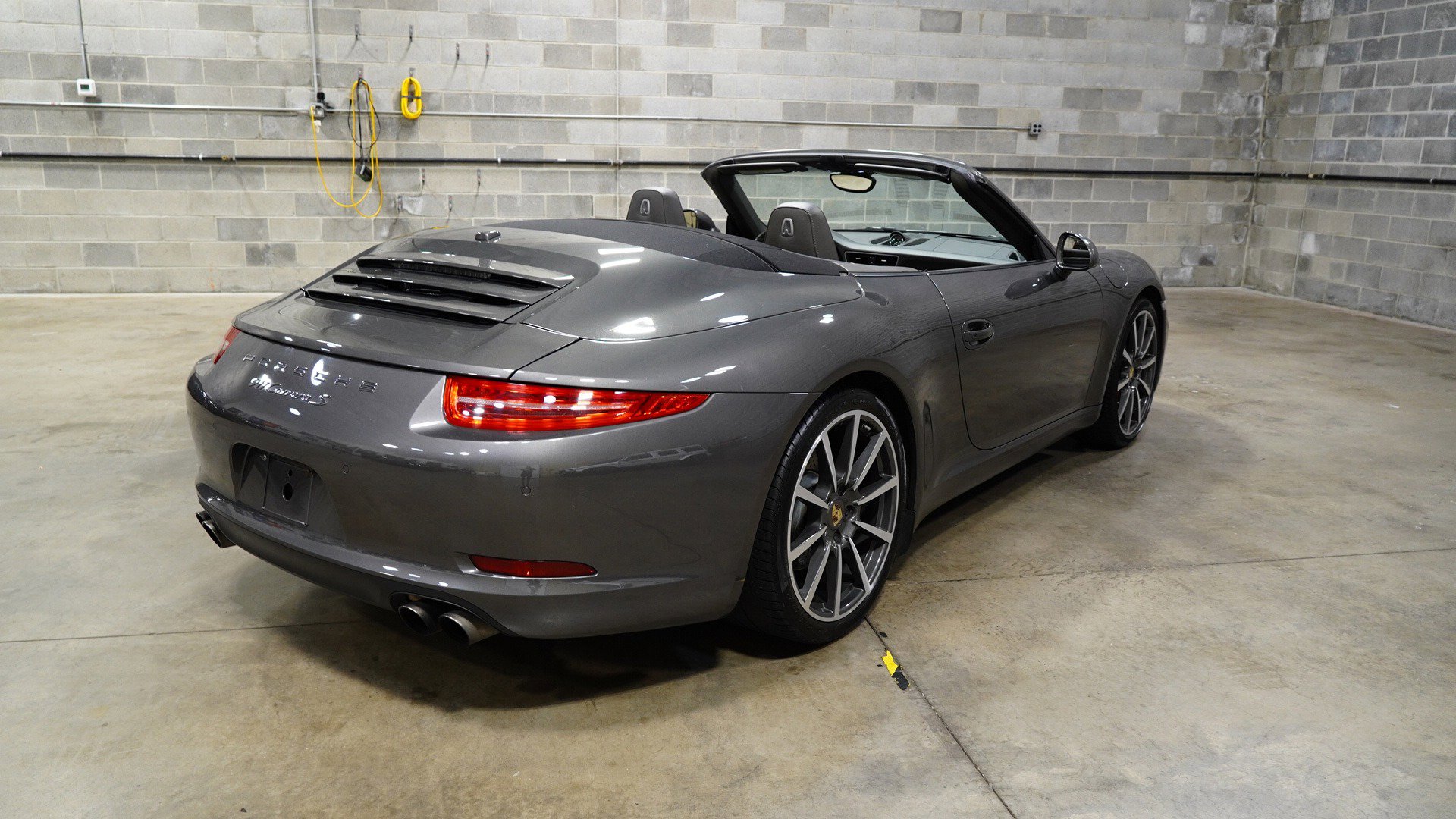 Used 2013 Porsche 911 Carrera S image 10