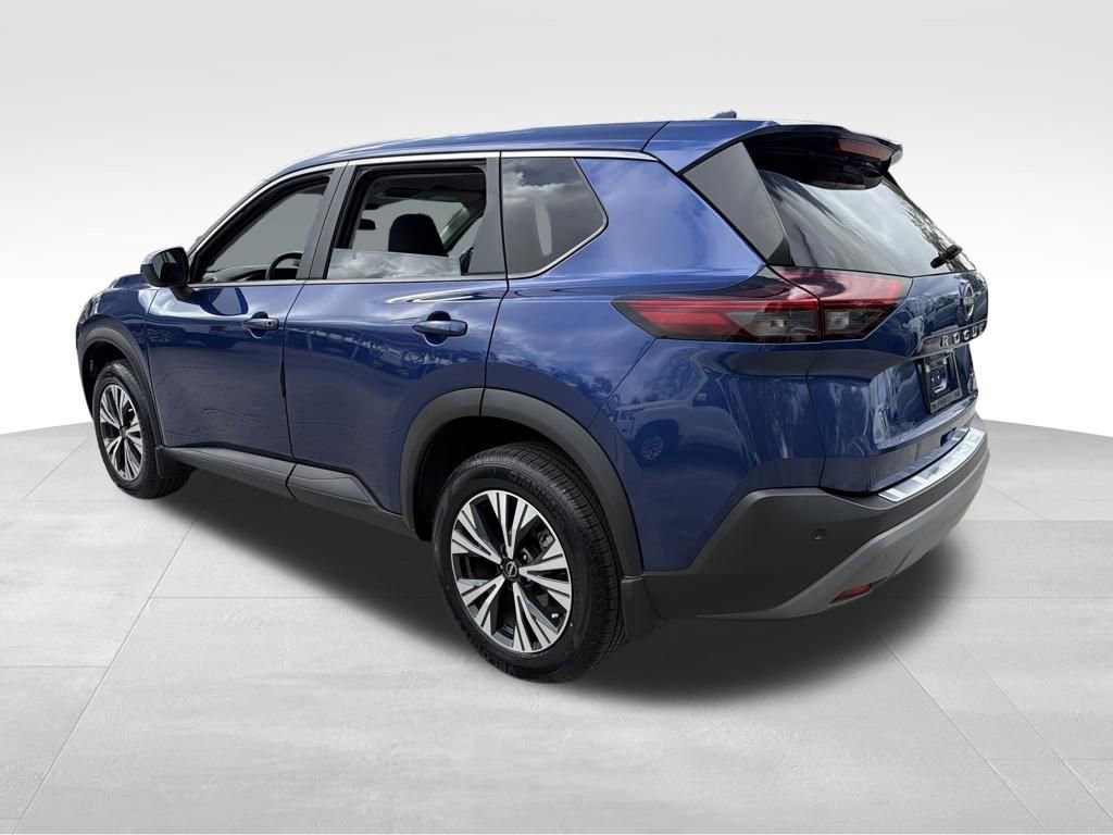 Certified 2023 Nissan Rogue SV FWD image 5
