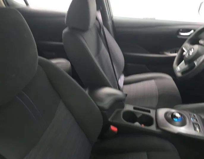 Used 2022 Nissan Leaf S FWD image 6