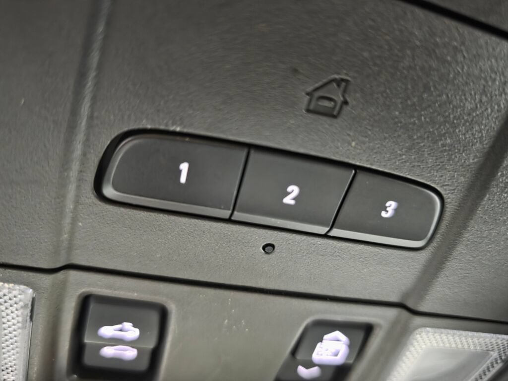 Used 2021 Chevrolet Blazer RS AWD/4WD image 20