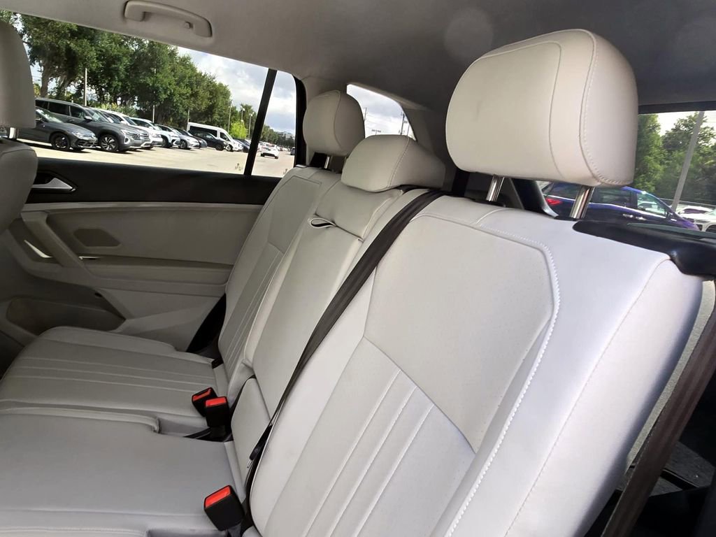 Used 2023 Volkswagen Tiguan SE FWD image 30