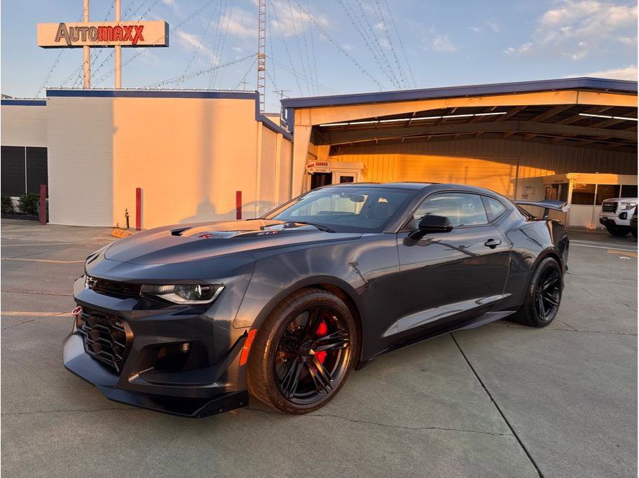Used 2019 Chevrolet Camaro ZL1 image 2