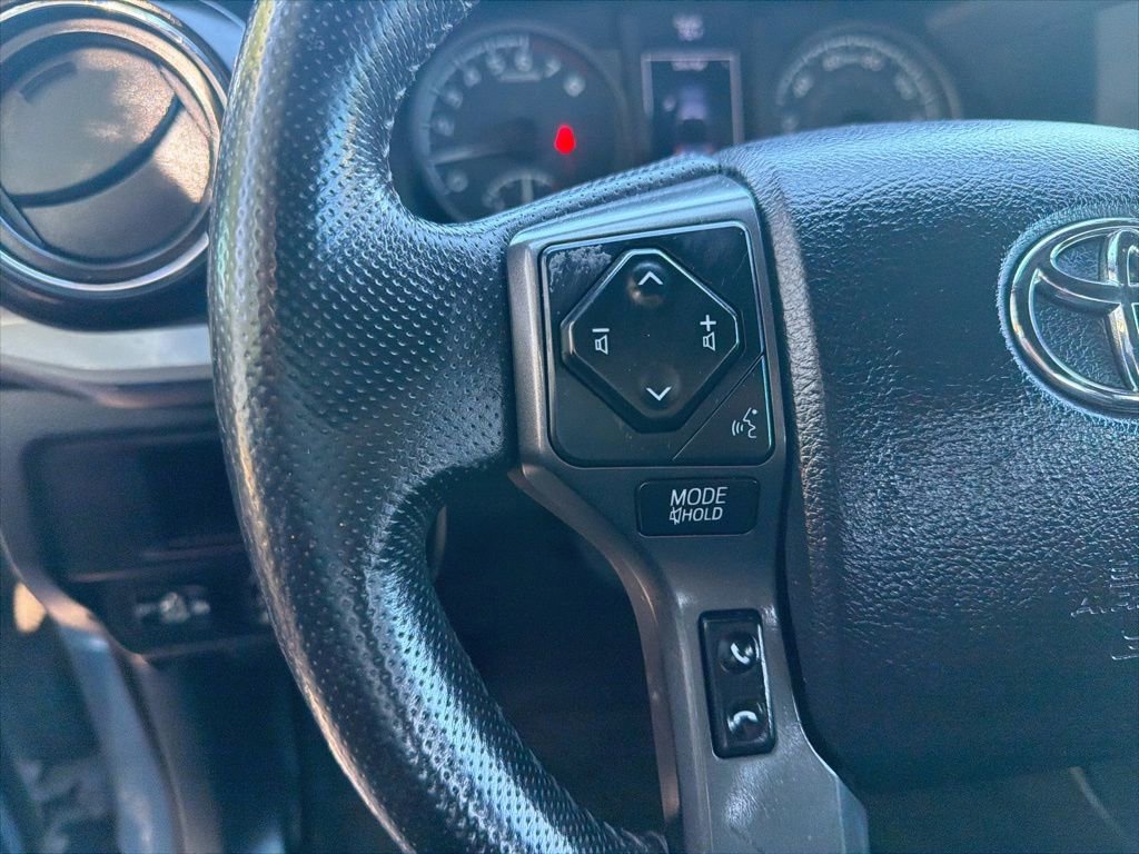 Used 2019 Toyota Tacoma TRD Off-Road image 19