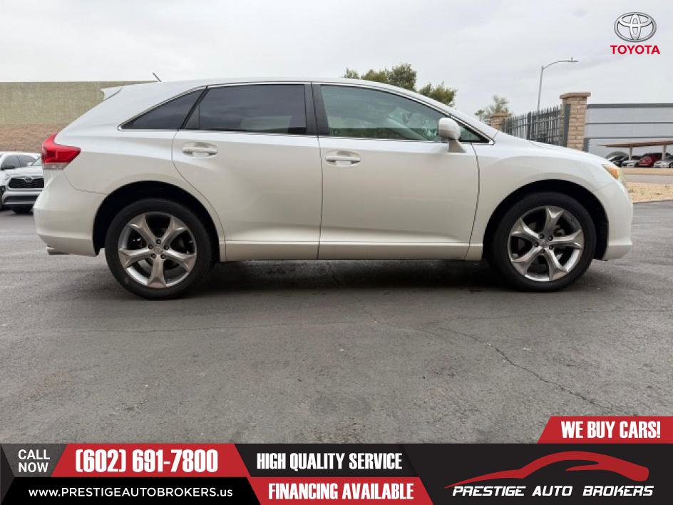 Used 2011 Toyota Venza Limited w/ Leather Pkg FWD image 9