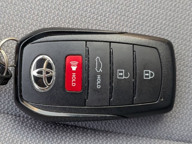 Used 2026 Toyota Corolla SE FWD image 26