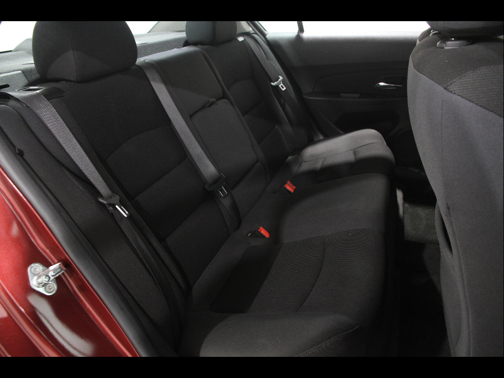 Used 2015 Chevrolet Cruze LT FWD image 15