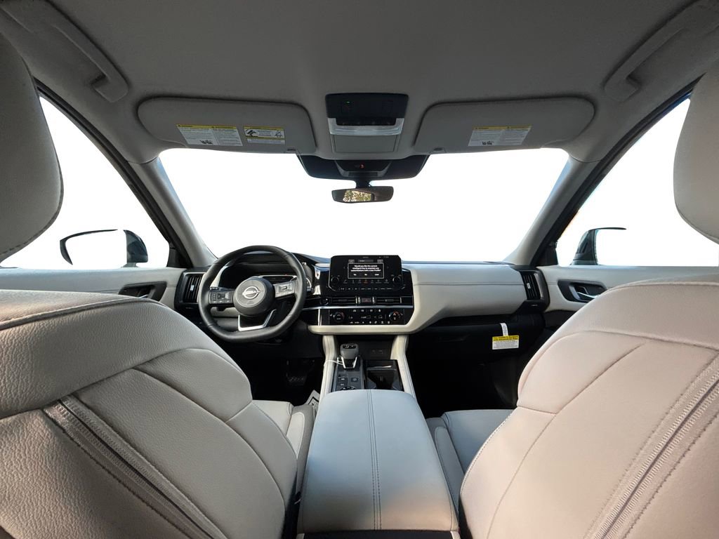 New 2025 Nissan Pathfinder SL image 16