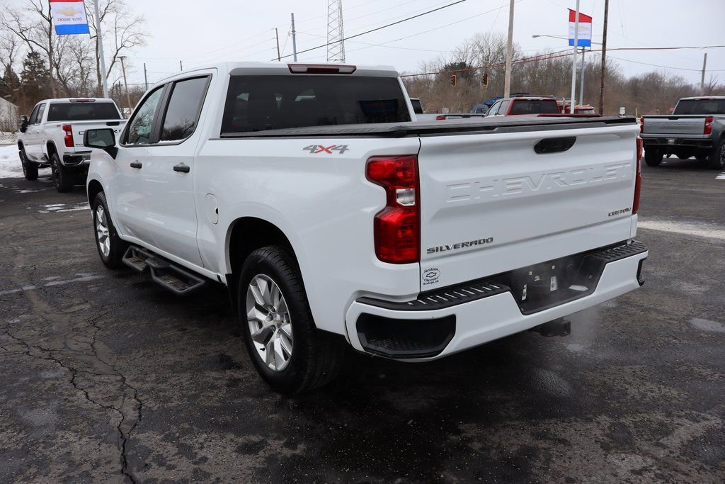 Used 2023 Chevrolet Silverado 1500 Custom image 3