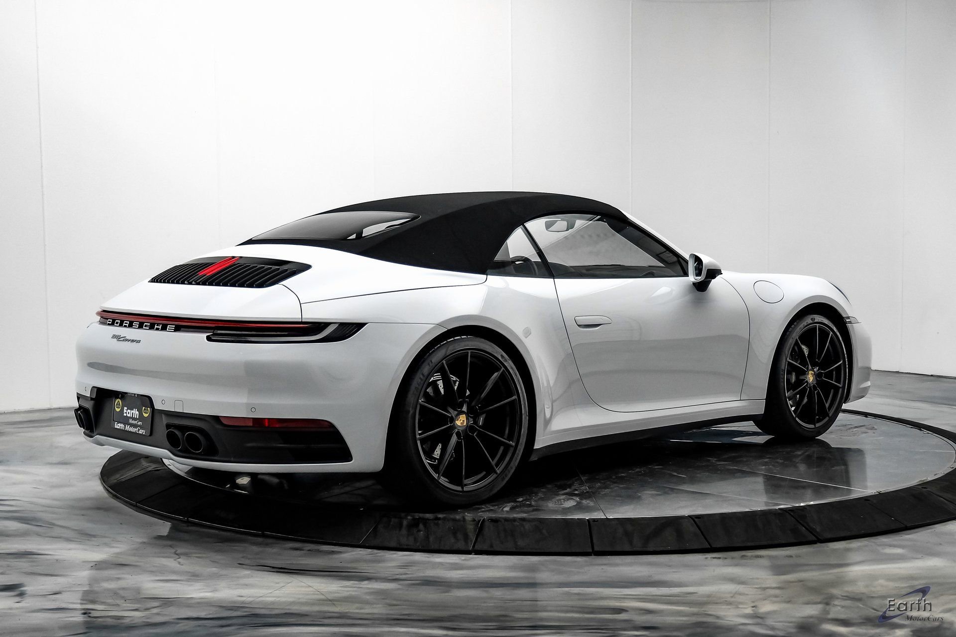 Used 2021 Porsche 911 Carrera 4 image 17