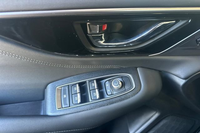 Used 2025 Subaru Outback Limited image 11
