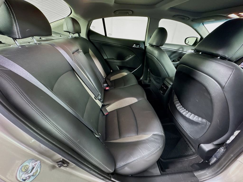 Used 2013 Kia Optima EX image 32