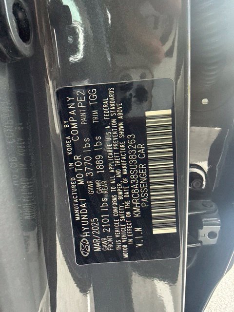 Used 2025 Hyundai Venue SEL FWD image 13