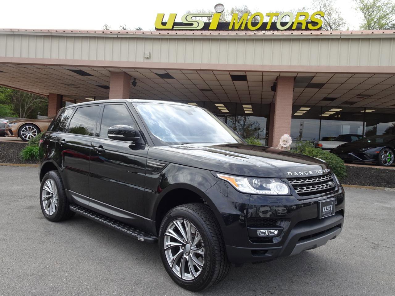Used 2016 Land Rover Range Rover Sport SE image 1