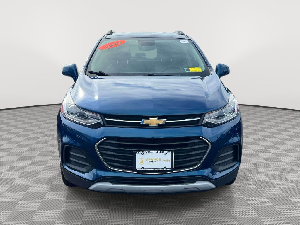 Used 2019 Chevrolet Trax LT w/ LT Convenience Package AWD/4WD image 2
